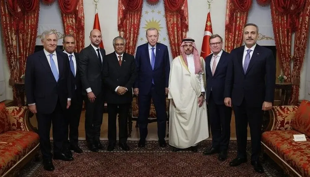 Erdoğan, İstanbul'da Dışişleri Bakanlarını Kabul Etti